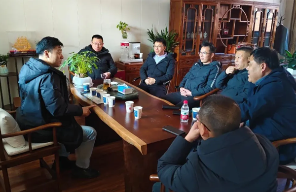 江苏、浙江、广东等五所中学的领导与教师齐聚盛湖学校，共研构建高效课堂的实践路径
